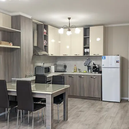 Lux 2 With Garage 아파트