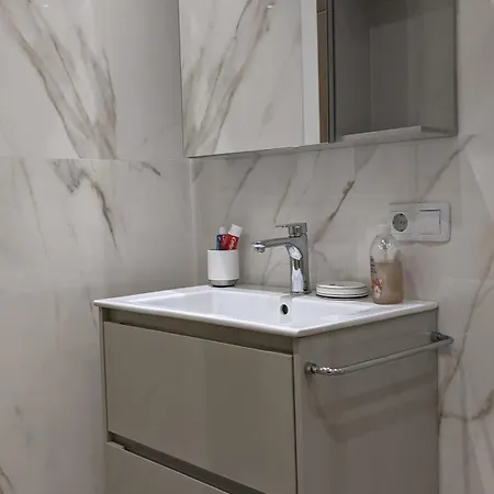 Lux 2 With Garage 아파트 플로브디프